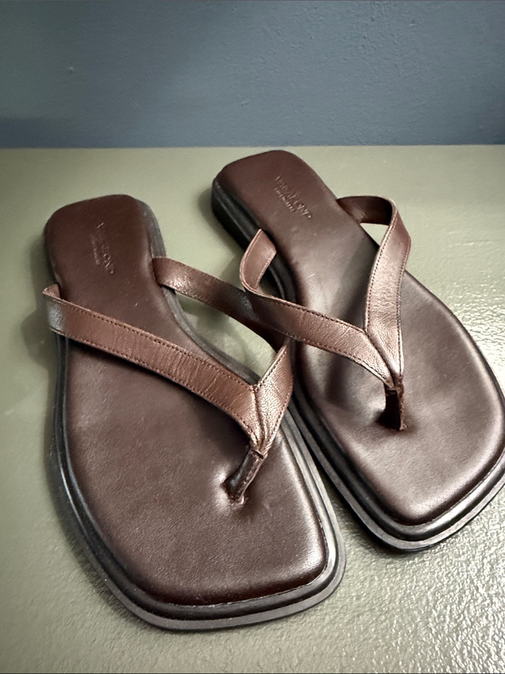 Women’s Vagabond Brown Leather Square-Toe Flip Flop Sandals